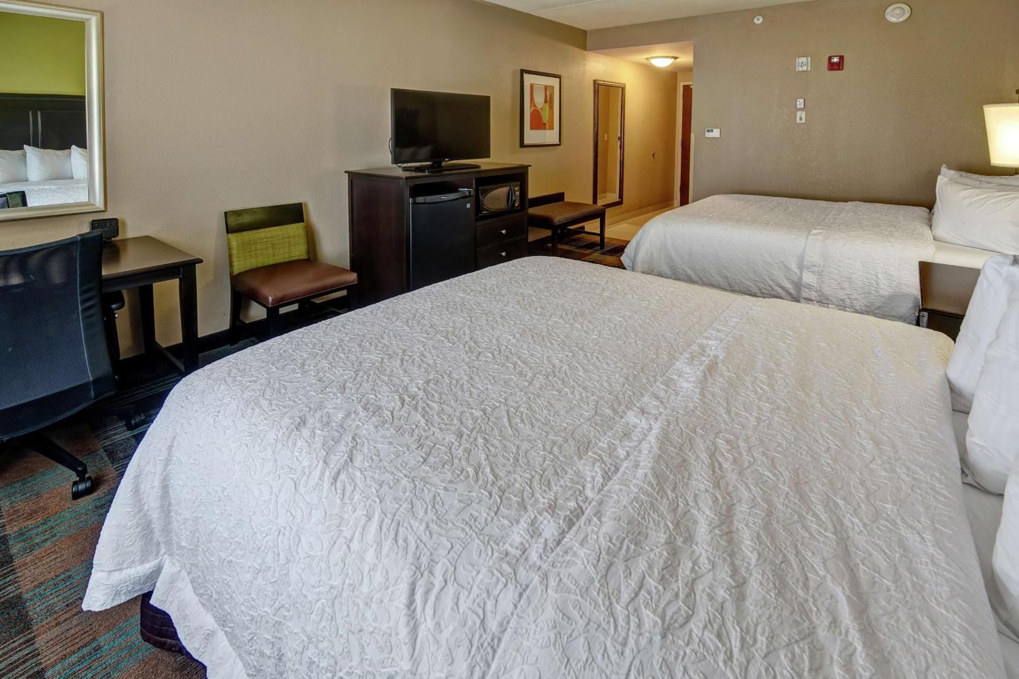 Hampton Inn & Suites Clarksville Exterior photo
